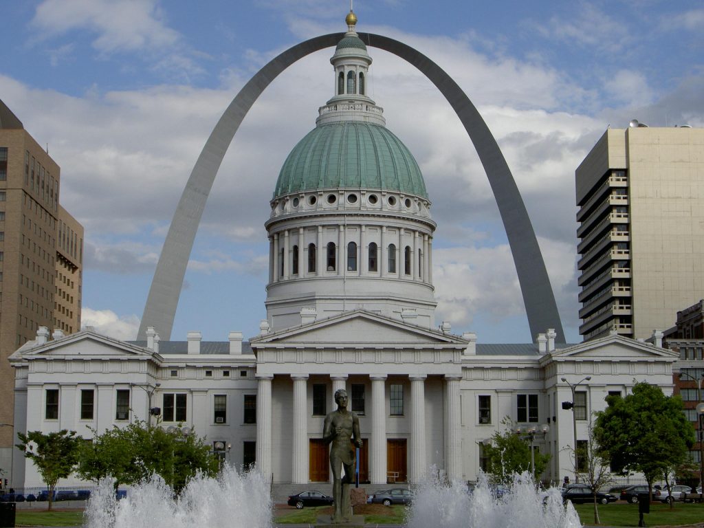 Old Courthouse in downtown St. Louis 