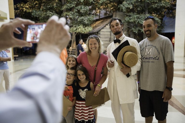 Abraham Lincoln Presidential Library and Museum Family Pose credit Adam Alexander 768x512