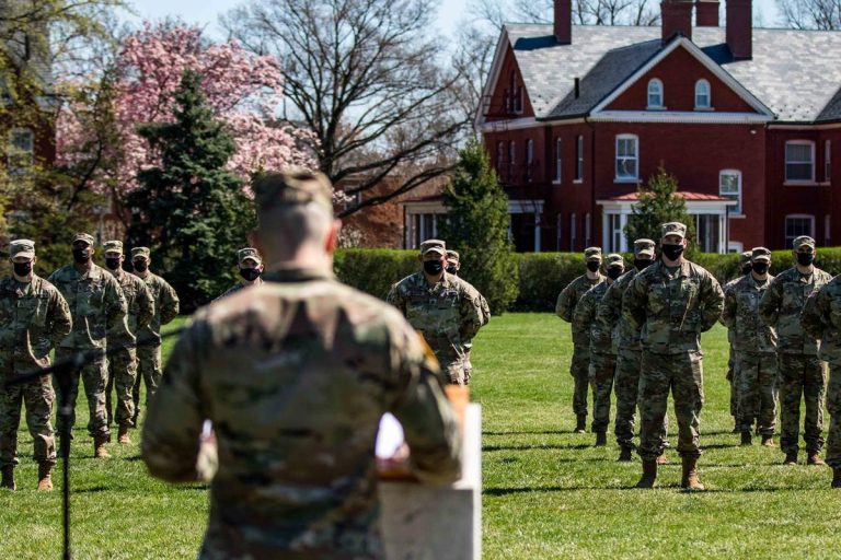 Henderson Hall WV award ceremony. photo credit 3d U.S. Infantry Regiment via Flickr 768x512