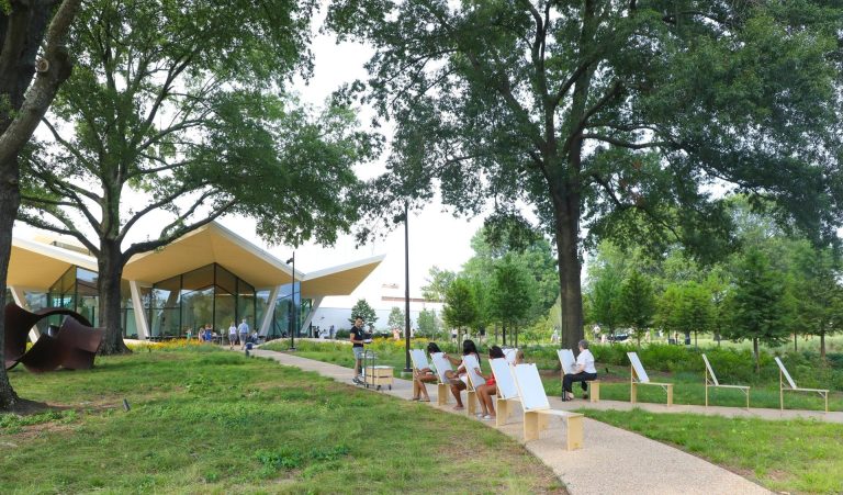 Arkansas Museum of Fine Arts outdoor painting. Photo credit Arkansas Museum of Fine Arts Facebook 768x451