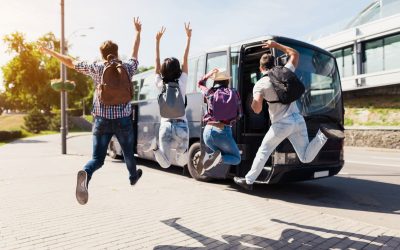 The Benefits of Using Charter Buses for School Field Trips and Factors to Consider