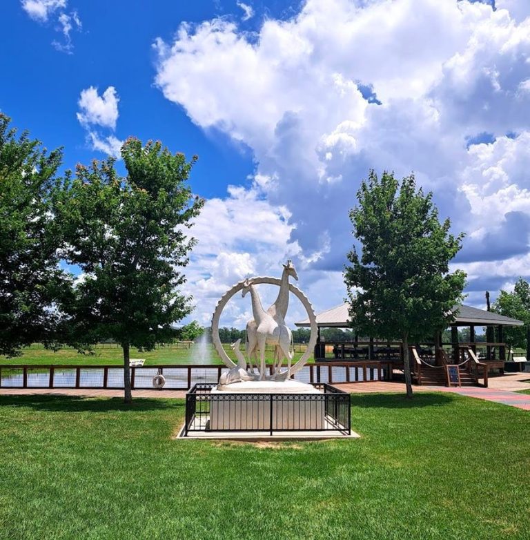 Global Wildlife Center statue. Photo credit Facebook 768x782