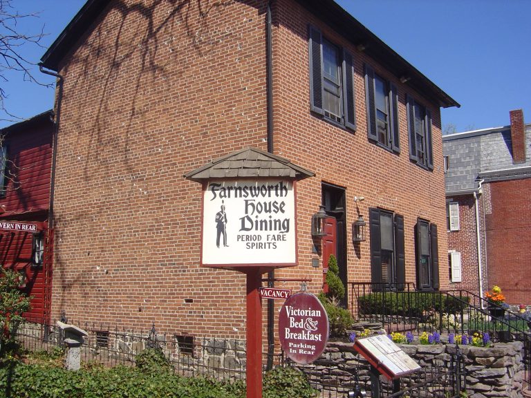 Historic Farnsworth House Inn exterior 2. Photo credit Farnsworth House Inn Facebook 768x576