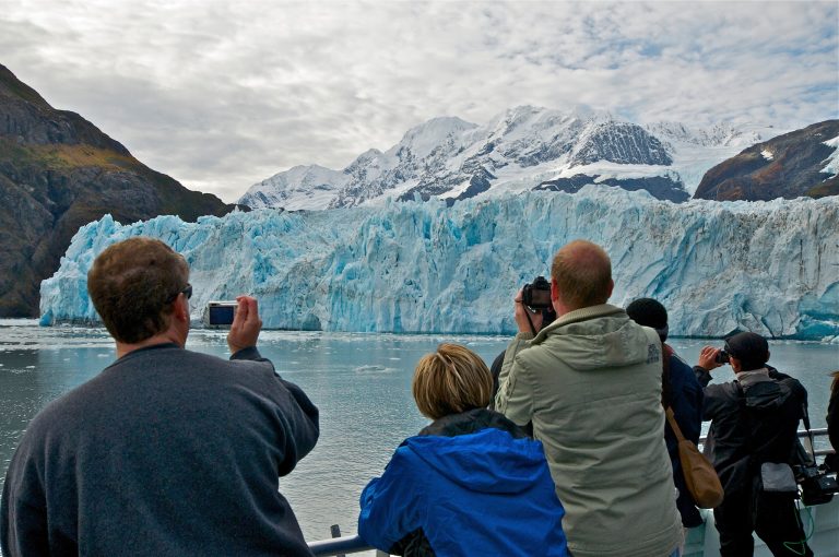 Phillips Cruises Tours sightseeing. Photo credit Facebook 768x510