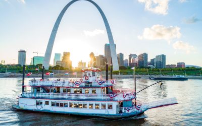 Riverboats at the Gateway Arch