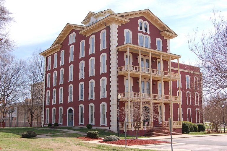 Estey Hall at Shaw University Jmturner Public domain via Wikimedia Commons 768x511