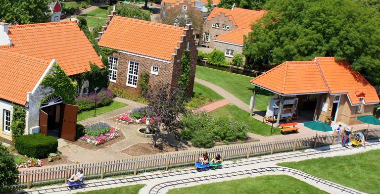 Nelis Dutch Village website 768x392