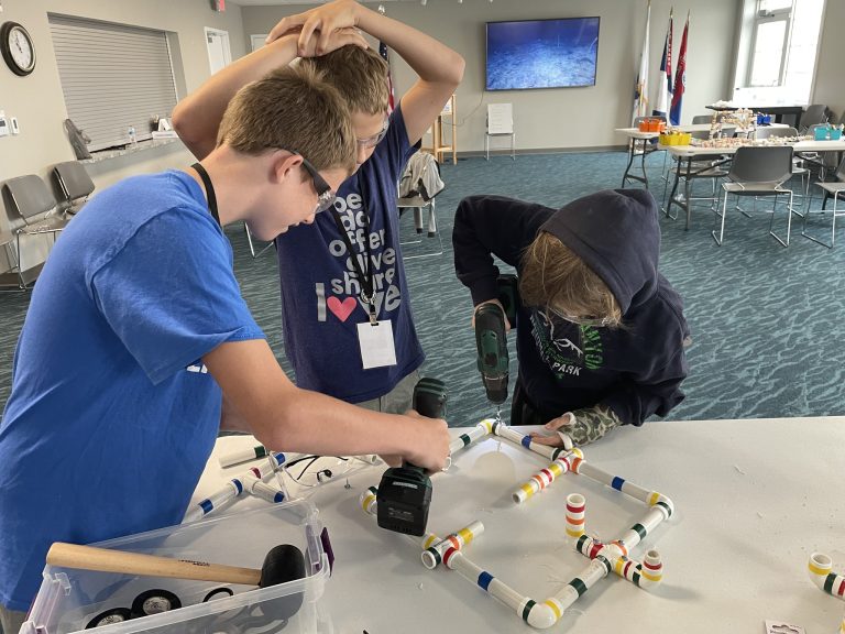Door County Maritime Museum Lighthouse Preservation Society Inc. underwater robotics class 2. Photo credit Door County Maritime Museum Lighthouse Preservation Society Inc. Facebook 768x576