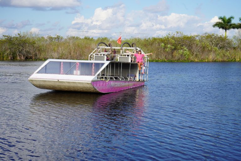 Everglades Holiday Park scenic boat rides. Photo credit Everglades Holiday Park Facebook 768x512