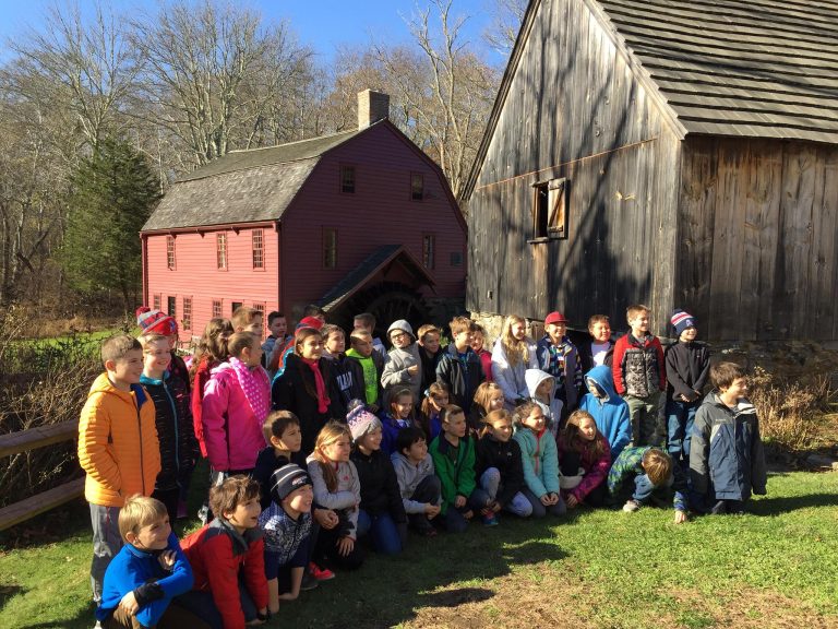 Gilbert Stuart Birthplace and Museum in RI field trip group. Photo credit Gilbert Stuart Birthplace and Museum Facebook 768x576