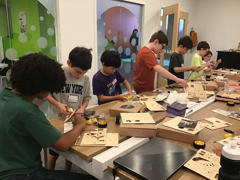 The Robo Hub 2 Facebook 768x576