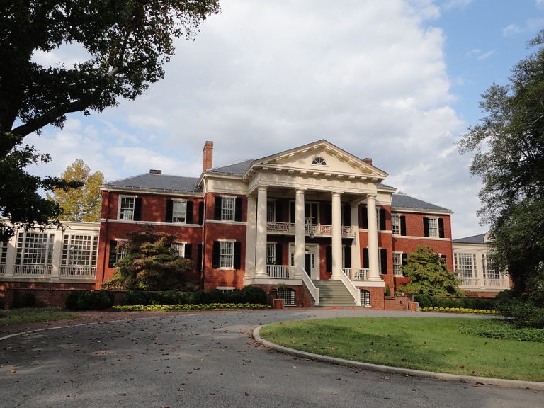 University of Virginia Center for Politics Rwhaley CC BY SA 3.0 768x576