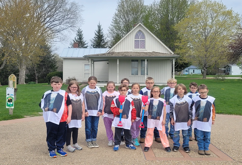 American Gothic House students group house