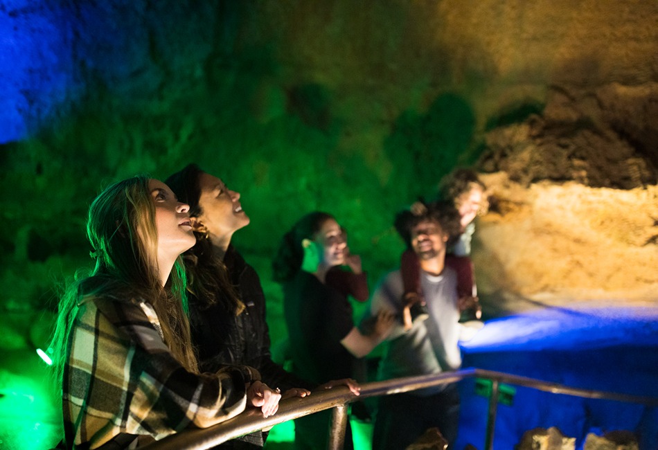 5 Top Cave Tours for Student Groups