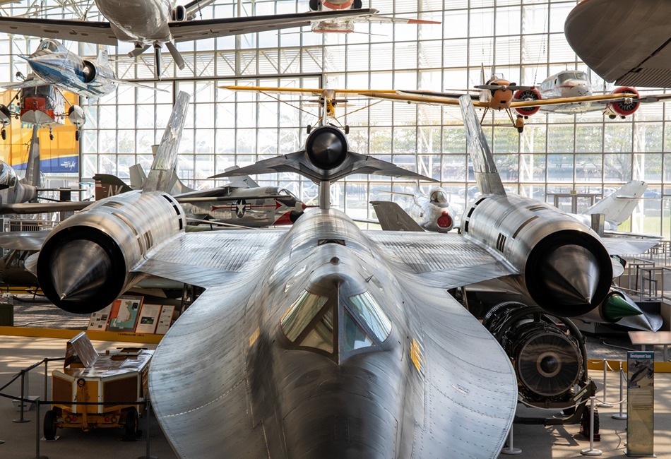 SR-71 Blackbird plane