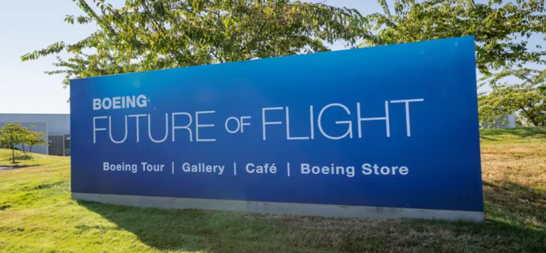 Boeing Future of Flight Aviation Center Boeing Factory Tour website 2 768x356