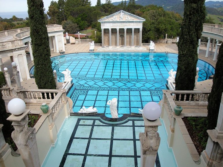 Hearst Castle Jim G from Silicon Valley CA USA CC BY 2.0 768x576