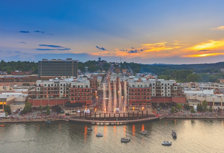 Branson Landing 768x525