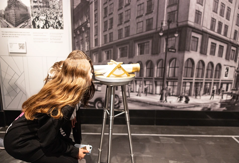 Interactive learning opportunities at the Empire State Building. Credit ESB